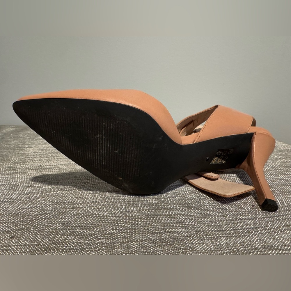Vince Camuto Soren Pointed Toe Pumps - Picture 9 of 9